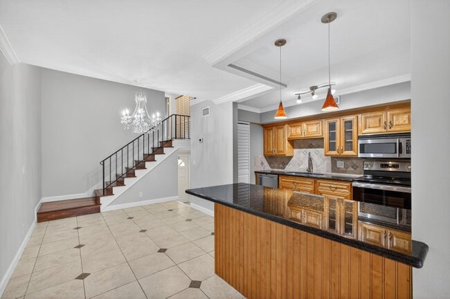 Photo - 382 Golfview Rd