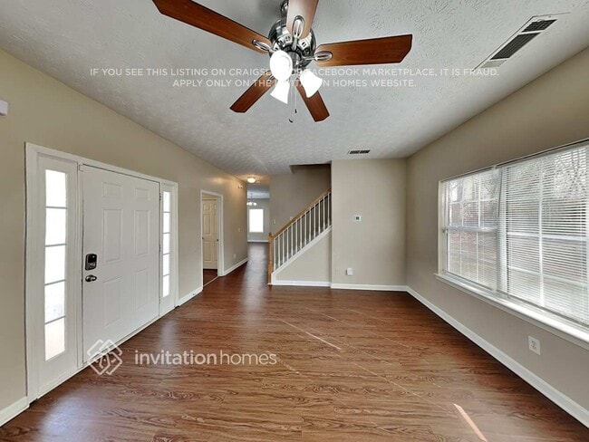 Photo - 4516 Swan Trce