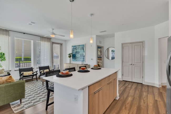 AVERE SOUTHSIDE QUARTER