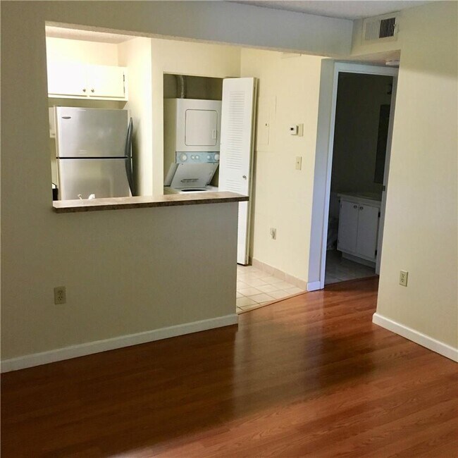 Photo - 351 Palm Way Unit 307