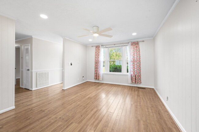 Photo - 349 Shirley Rd