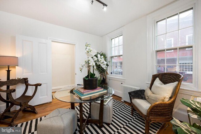 Photo - 16 W Miner St