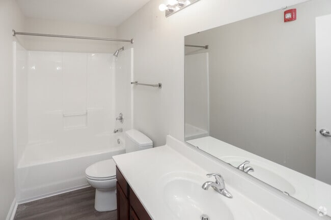 1BR, 1BA - 610 SF - Madison Lofts