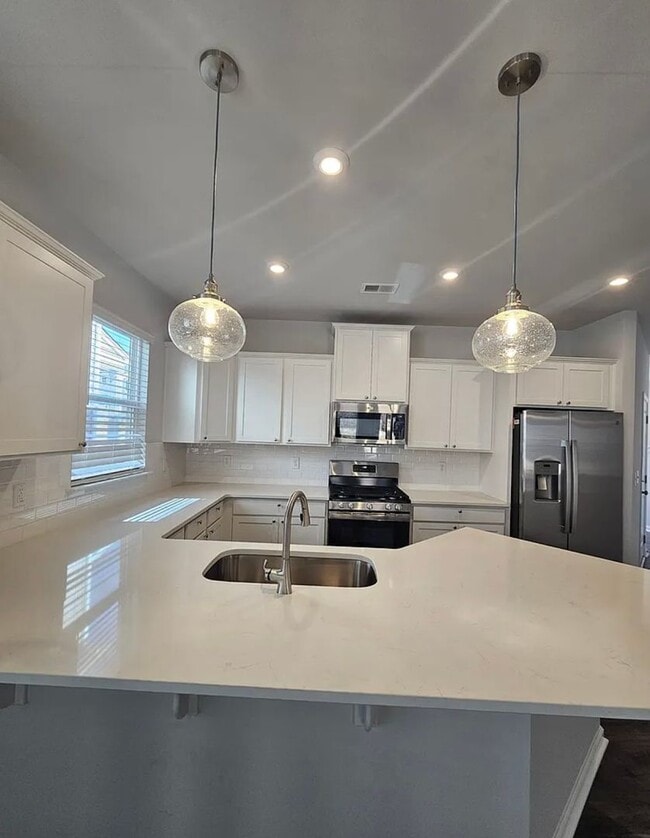 Photo - Very Spacious Townhome Available For Move In March 2026