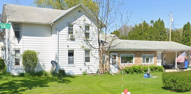 Photo - 100 Valley View St