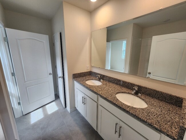 Photo - 359 Caryota Ct