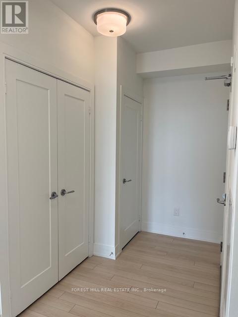 Photo - 310 Tweedsmuir Ave