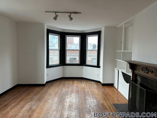 Photo - 149 North St Apartment Unit 4