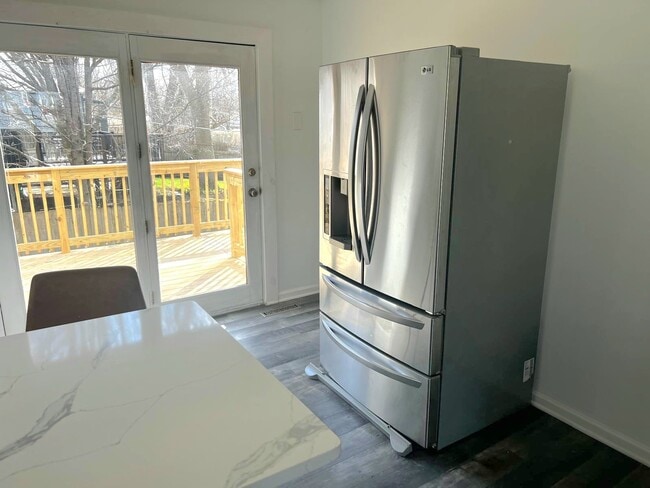 Photo - 717 E Clarendon Dr