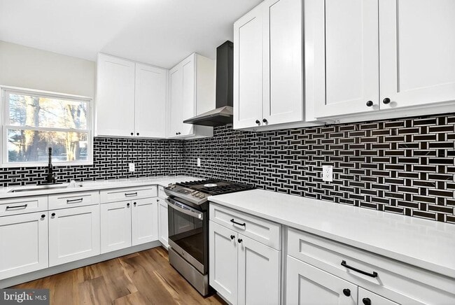 Photo - 130 Liberty St