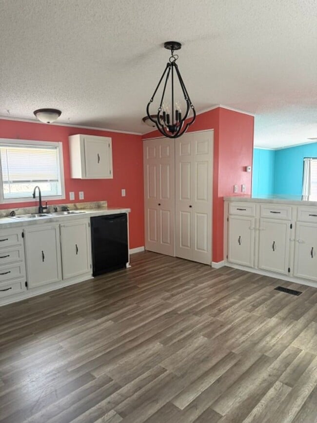 Photo - 2 Bedroom, 1 Bathroom Manufactured Home