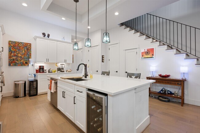 Photo - 1136 Adele St