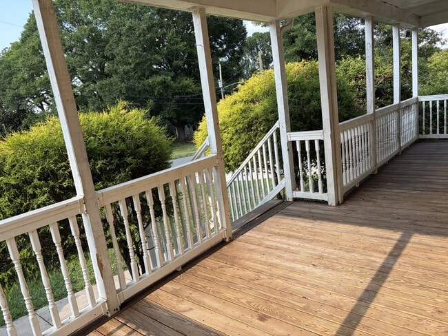 Photo - 507 W Norment Ave