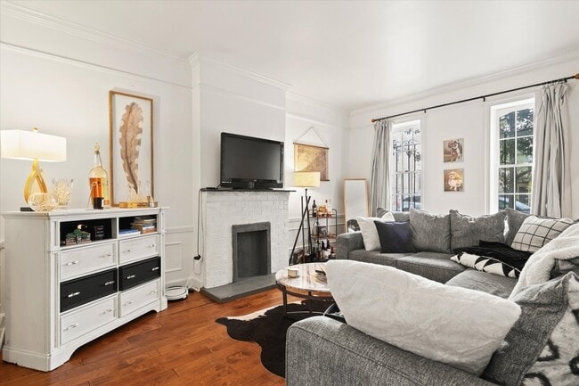 Building Photo - 305 E Liberty St Unit 305-B