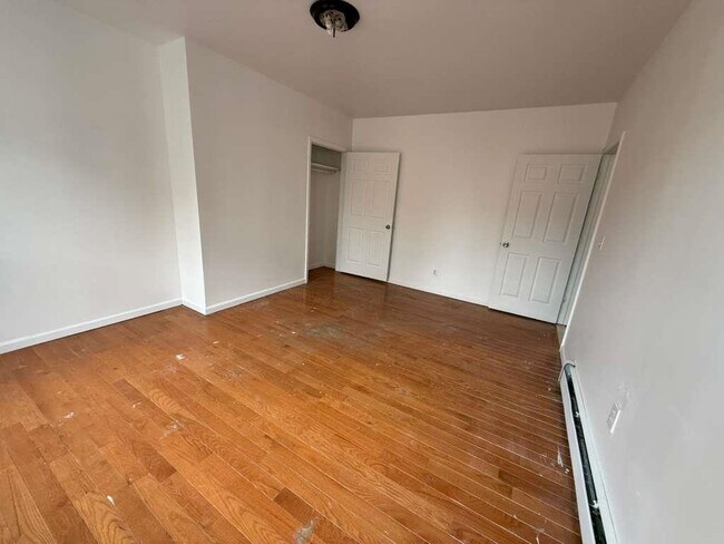 Photo - 23 Vroom St Unit 2