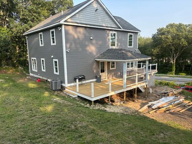 Building Photo - 84 Spencer Plain Rd