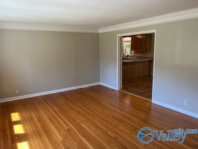 Photo - 713 Giles Dr NE