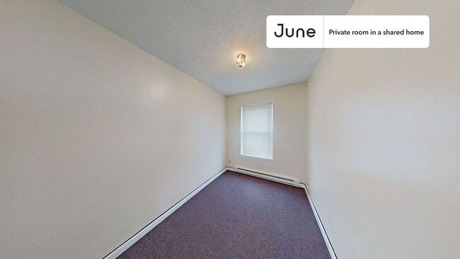 Private bedroom in 3 bed/1 bath Home - Private bedroom in 3 bed/1 bath Home Unit A