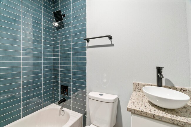 305 Roberts St Unidad 8