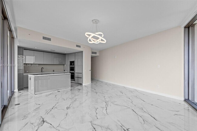 Photo - 18975 Collins Ave Unidad 3605