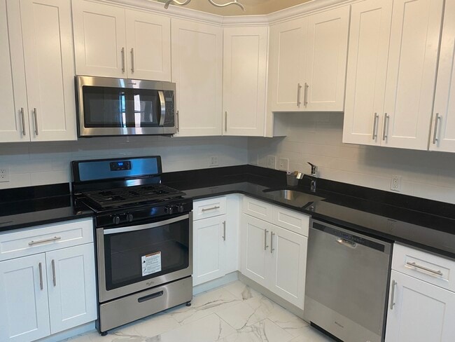 Photo - 606 Columbus Ave Unit 4