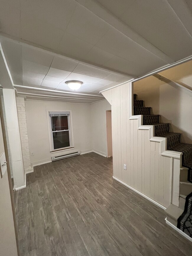 Photo - 11 E Pall Mall St