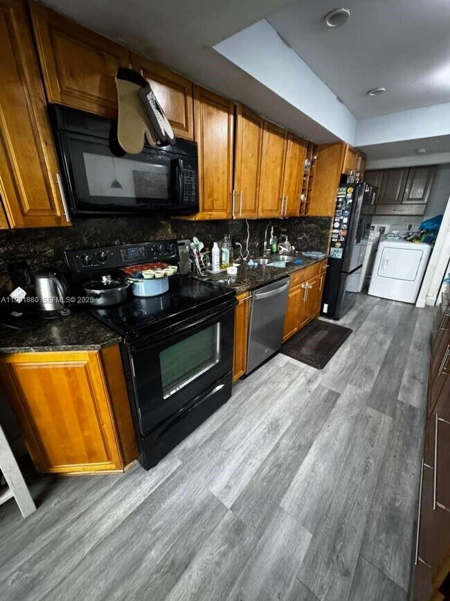 Photo - 19416 NE 26th Ave Unit 111B