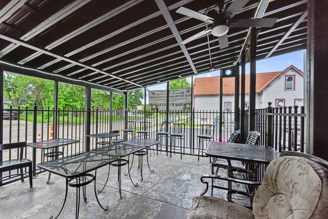 Photo - 502A W Garfield Ave