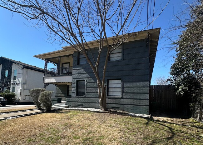 Photo - 4815 Live Oak St