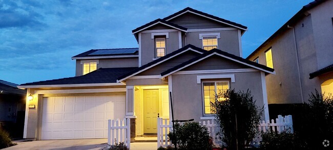 Building Photo - Newer "Next Gen" Home in Springlake/Woodla...
