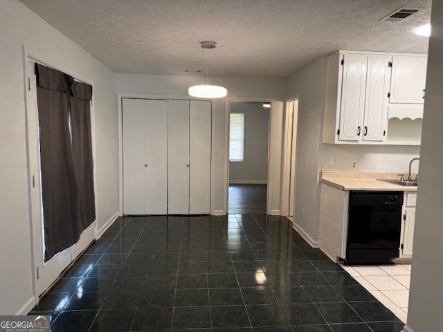 Photo - 885 Park Pl NE