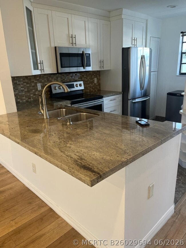 Photo - 283 NW 36th Ave