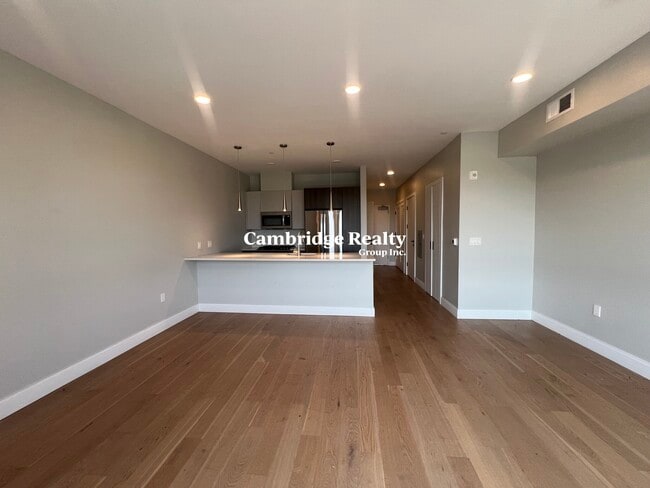 Building Photo - 8 Central St Unit T Rental