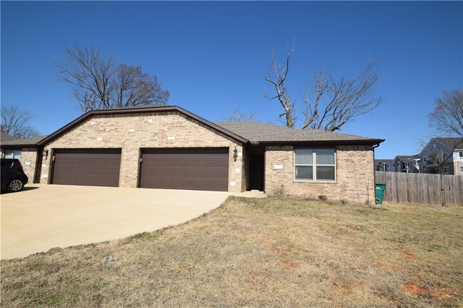 Building Photo - 1572 Sandpiper St