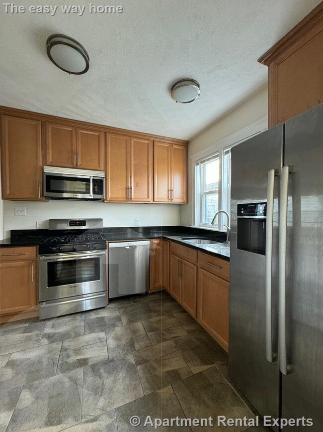 Photo - 65 Conwell Ave Unit #3