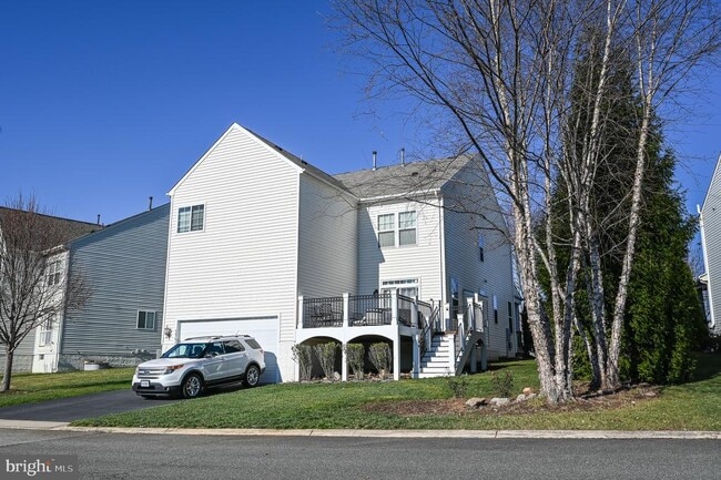 Building Photo - 15417 Papillon Pl