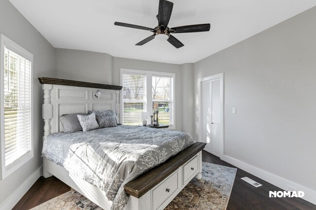 Photo - 288 W Commercial Ave