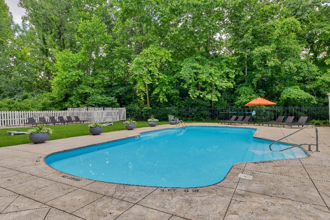 Photo - 2565 Riverside Dr Unit 3J