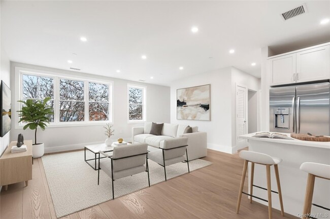 Photo - 132 Halstead Ave Unit B