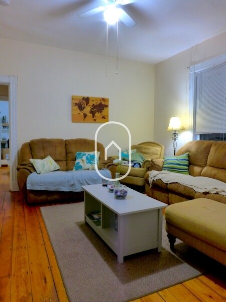 Photo - 61 Hillside St