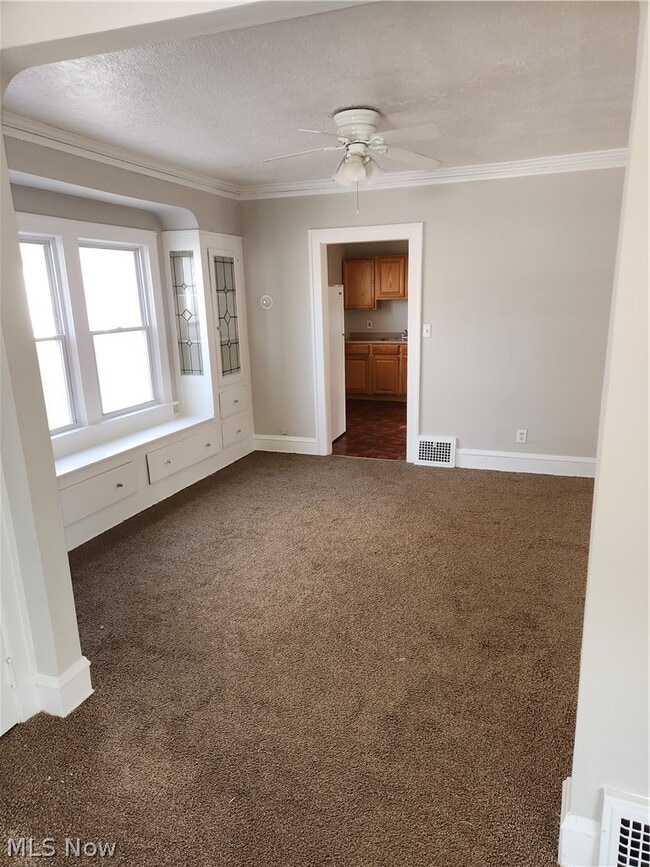 Photo - 1483 Genesee Rd