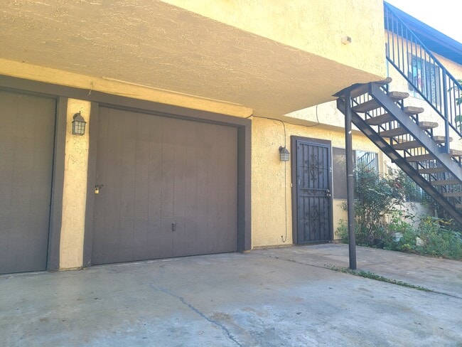 Building Photo - 318 N Nicholson Ave Unit #2