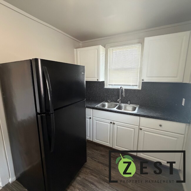 Photo - 18675 Meyers Rd Unit 18677 Meyers