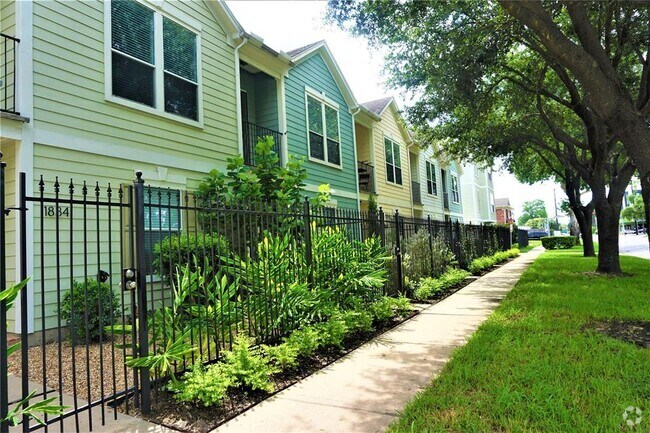 Building Photo - 1842 Wheeler Ave Rental
