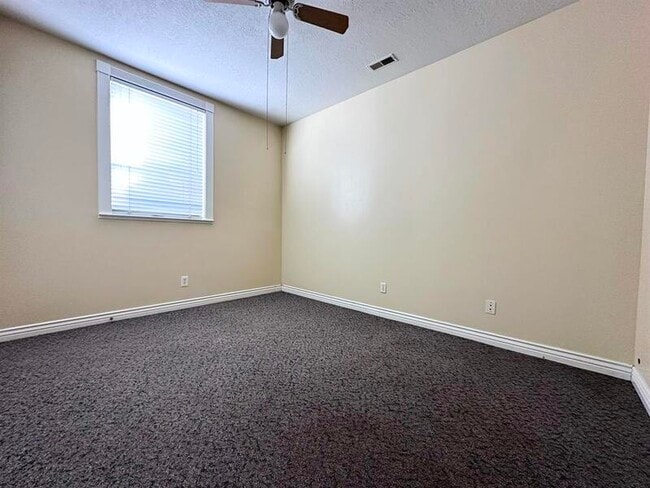 Photo - 18 N 200 E Unit 105