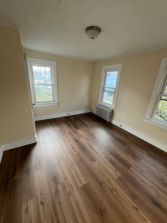 Photo - 1742-1744-1744 Wayne Ave Unit 1742