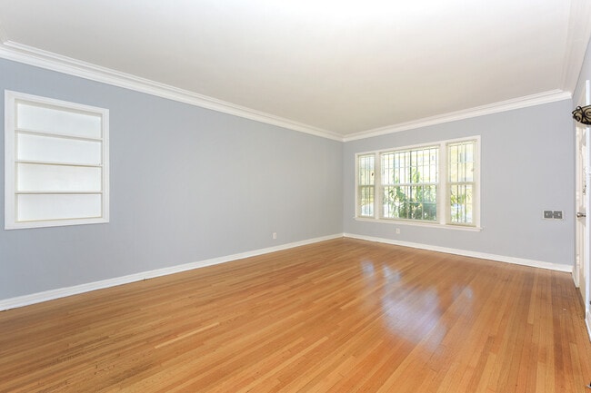 5410 Russell Ave Unit 5