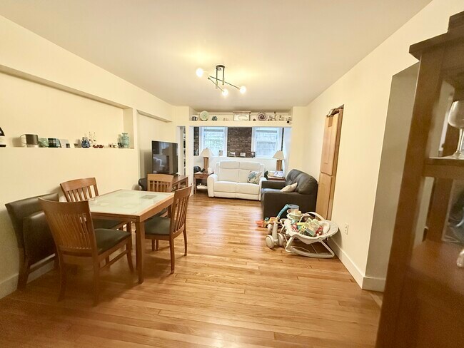Photo - 12 Ware St Unidad B Rental