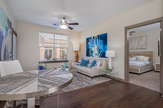 Building Photo - Austin Park Apartments