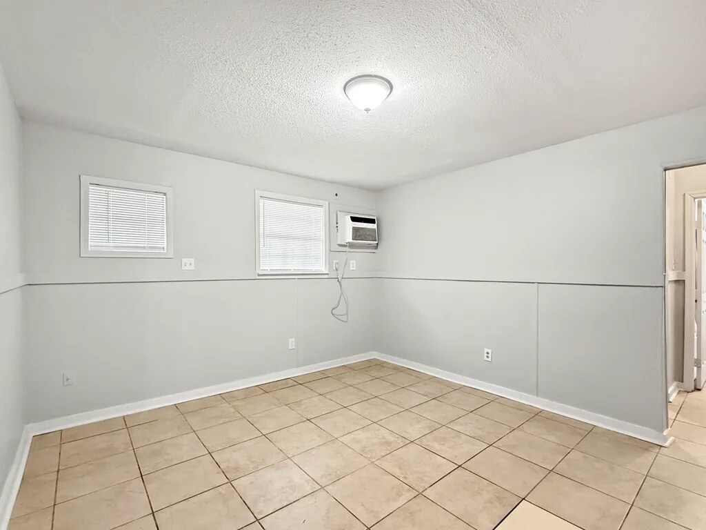 Photo - 524 Starrett Rd Apartment Unit A